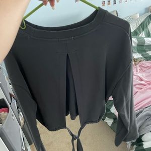 dark gray opened back cropped sweatshirt